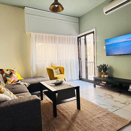 Lighthouse - Mackenzie Apartment Larnaca