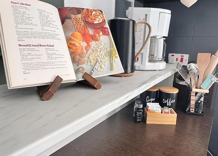 Lighthouse - Mackenzie Apartment Larnaca